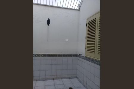 Casa à venda com 4 quartos, 250m² em Jardim Sertaozinho, São Paulo