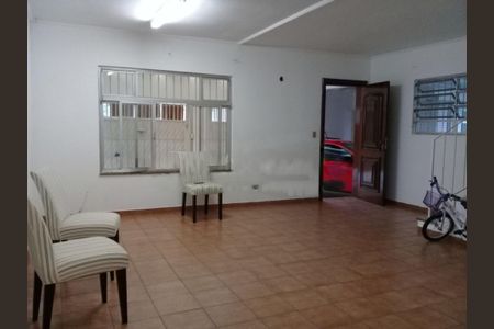 Casa à venda com 4 quartos, 250m² em Jardim Sertaozinho, São Paulo