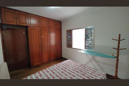 Casa à venda com 3 quartos, 200m² em Parque Cocaia, São Paulo