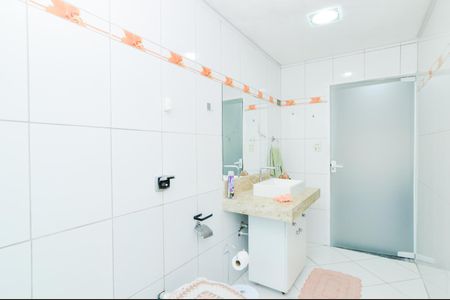 Casa para alugar com 357m², 3 quartos e 2 vagasBanheiro Social