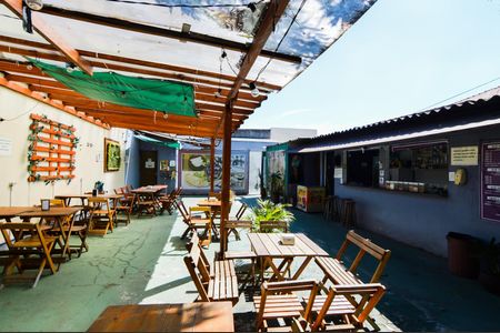 Casa à venda com 250m², 3 quartos e 6 vagasGaragem