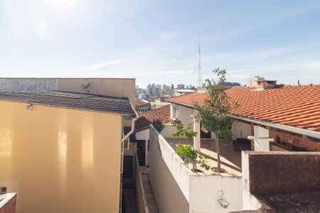 Vista de casa à venda com 3 quartos, 180m² em Pestana, Osasco