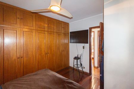 Casa à venda com 180m², 3 quartos e 2 vagasQuarto 3