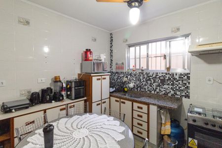 Casa à venda com 180m², 3 quartos e 2 vagasCozinha