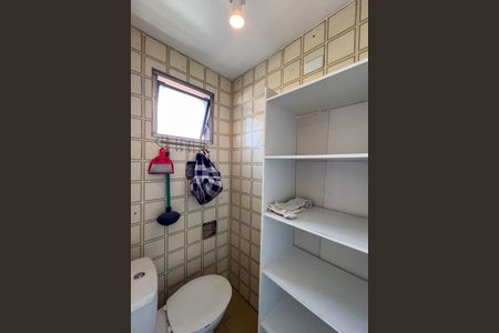 Apartamento à venda com 64m², 2 quartos e 1 vagaBanheiro de serviço