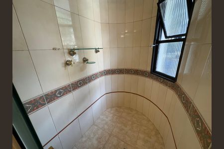 Apartamento para alugar com 210m², 4 quartos e 2 vagas