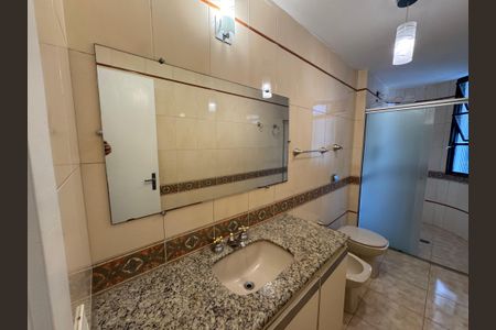 Apartamento para alugar com 210m², 4 quartos e 2 vagas