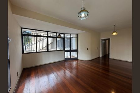 Apartamento para alugar com 4 quartos, 210m² em Santo Antônio, Belo Horizonte