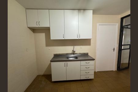 Apartamento para alugar com 210m², 4 quartos e 2 vagas