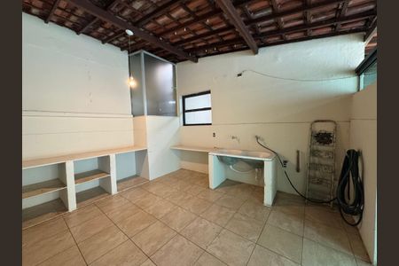 Apartamento para alugar com 210m², 4 quartos e 2 vagas
