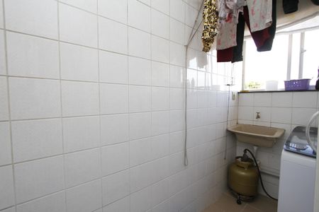 Apartamento à venda com 74m², 3 quartos e 1 vagaÁrea de Serviço