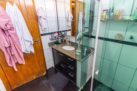 Casa à venda com 230m², 6 quartos e 1 vagaCasa 2 - Banheiro