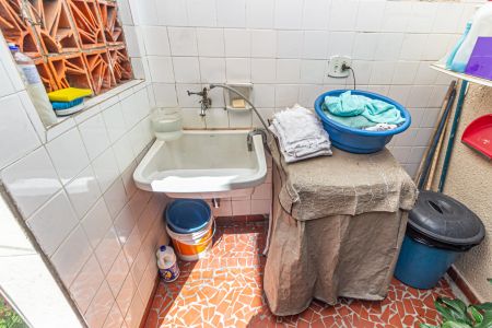 Casa à venda com 230m², 6 quartos e 1 vagaÁrea de Serviço