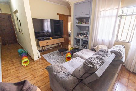 Casa à venda com 230m², 6 quartos e 1 vagaCasa 2 - Sala