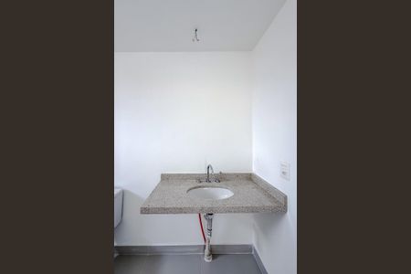 Banheiro de kitnet/studio à venda com 1 quarto, 24m² em Vergueiro, São Paulo