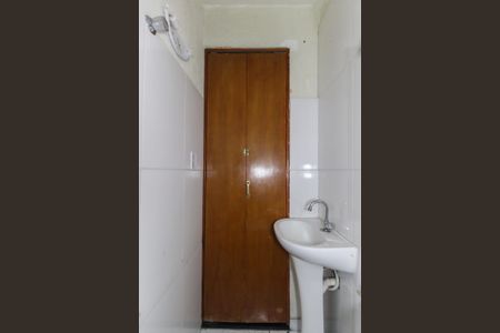 Casa à venda com 67m², 2 quartos e 1 vagaLavabo