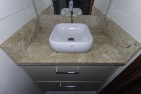 Casa à venda com 67m², 2 quartos e 1 vagaBanheiro