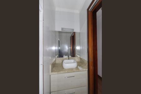 Casa à venda com 67m², 2 quartos e 1 vagaBanheiro