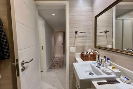 Apartamento à venda com 144m², 3 quartos e 1 vagaBanheiro social