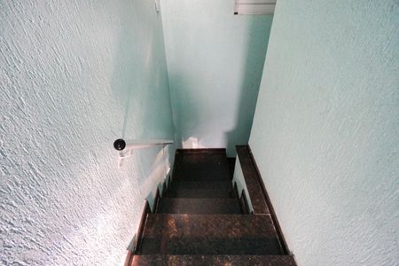 Apartamento para alugar com 85m², 2 quartos e sem vaga Apartamento para alugar com 85m², 2 quartos e sem vagaEscada