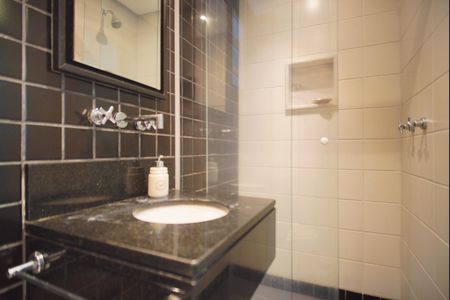 Apartamento para alugar com 76m², 2 quartos e sem vagaBanheiro da Suíte 1