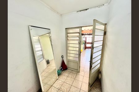 Casa à venda com 350m², 3 quartos e 2 vagasEntrada