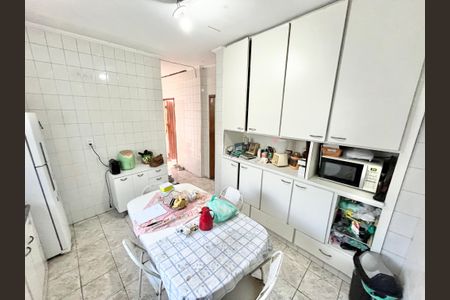 Casa à venda com 350m², 3 quartos e 2 vagasCozinha
