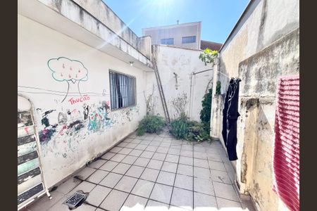 Casa à venda com 350m², 3 quartos e 2 vagasQuintal