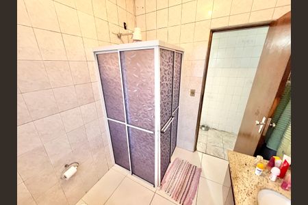 Casa à venda com 350m², 3 quartos e 2 vagasBanheiro