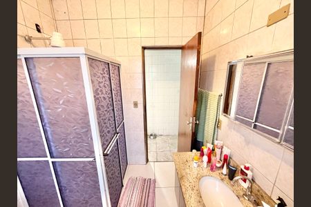 Casa à venda com 350m², 3 quartos e 2 vagasBanheiro