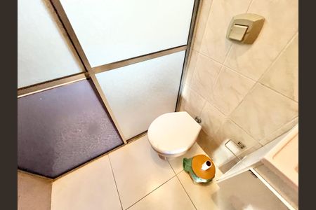 Casa à venda com 350m², 3 quartos e 2 vagasBanheiro da Suíte