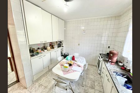 Casa à venda com 350m², 3 quartos e 2 vagasCozinha