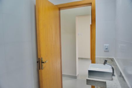 Casa para alugar com 80m², 3 quartos e 2 vagasBanheiro