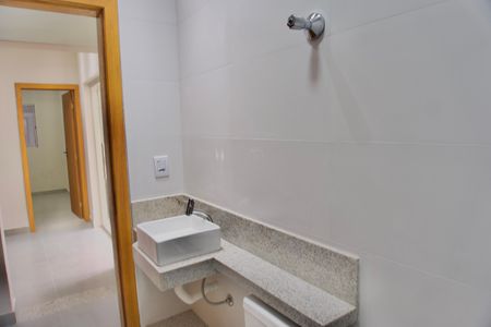 Casa para alugar com 80m², 3 quartos e 2 vagasBanheiro