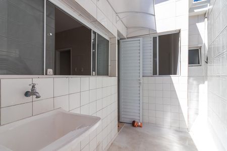 Casa para alugar com 80m², 2 quartos e 1 vagaÁrea de Serviço