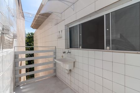 Casa para alugar com 80m², 2 quartos e 1 vagaÁrea de Serviço