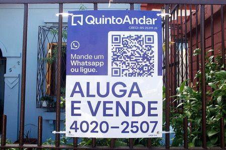 Casa à venda com 98m², 2 quartos e sem vagaPlaquinha