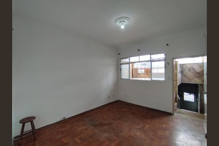 Casa à venda com 160m², 2 quartos e 1 vagaSala 