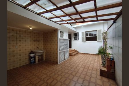 Casa à venda com 160m², 2 quartos e 1 vagaQuintal 