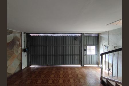Garagem de casa à venda com 2 quartos, 150m² em Sacomã, São Paulo