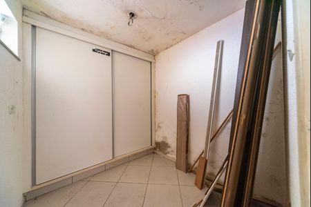 Casa à venda com 145m², 2 quartos e 2 vagasQuarto de Serviço
