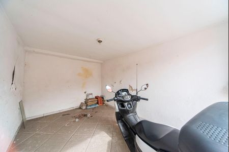 Casa à venda com 145m², 2 quartos e 2 vagasQuintal e Garagem