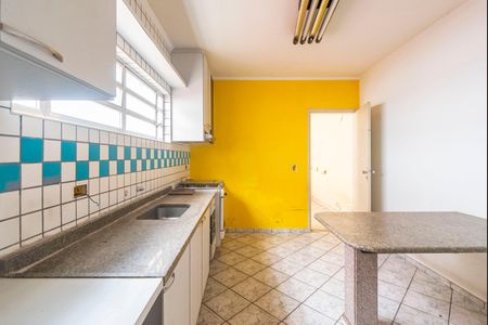 Casa à venda com 145m², 2 quartos e 2 vagasCozinha 