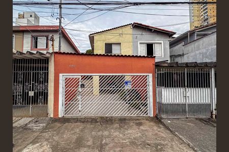 Casa à venda com 145m², 2 quartos e 2 vagasFachada