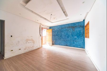 Casa à venda com 145m², 2 quartos e 2 vagasSala