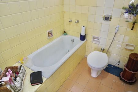 Apartamento à venda com 119m², 3 quartos e sem vagaBanheiro Social