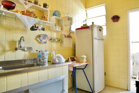 Apartamento à venda com 119m², 3 quartos e sem vagaCozinha 