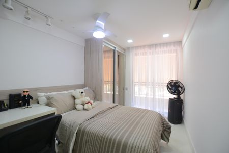 Apartamento à venda com 300m², 4 quartos e 2 vagasQuarto 3 Suite