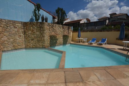 Apartamento à venda com 300m², 4 quartos e 2 vagasÁrea comum - Piscina