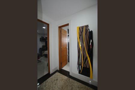 Apartamento à venda com 300m², 4 quartos e 2 vagasBanheiro social